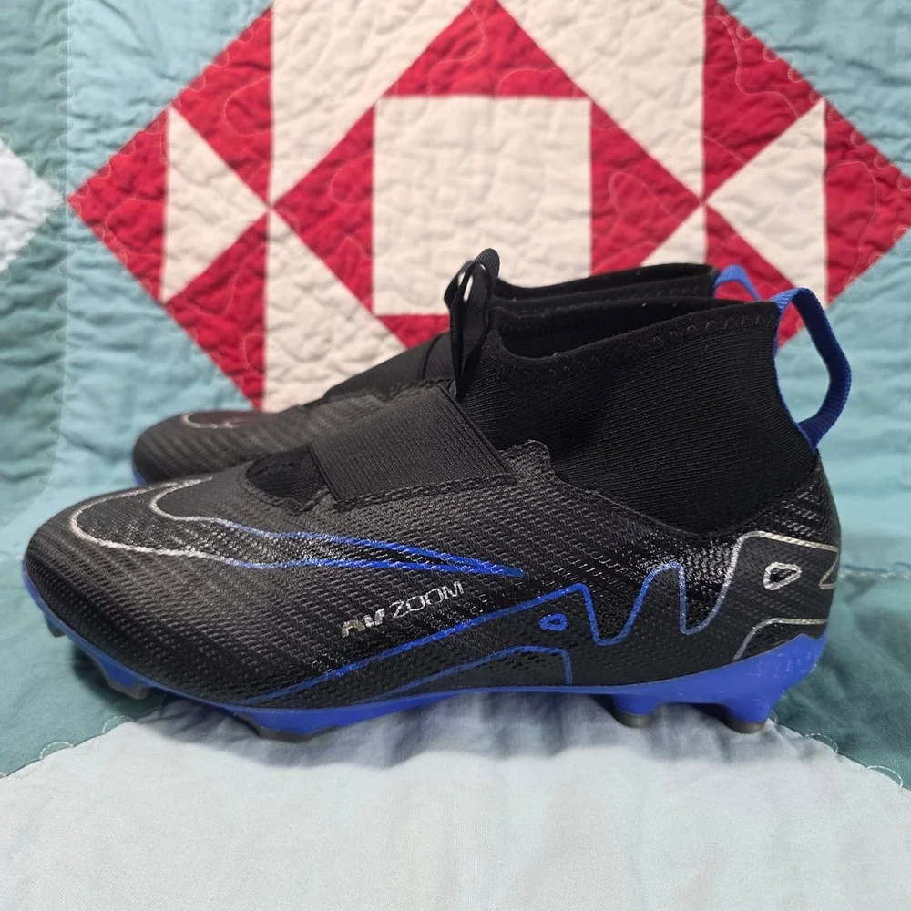 Nike Mercurial Air Zoom Soccer Cleats Boys Size 5Y Black Blue Slip On